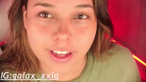 Snapshot of miss_galaxxia chatting on 10.17.25 Elisabeth IG galax xxia online show from 10.17.25