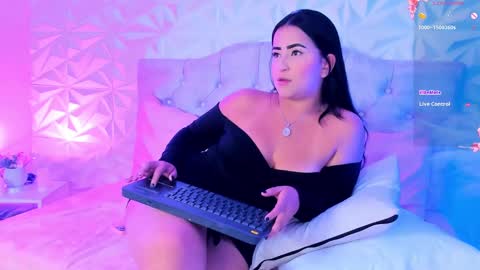 Ivy online show from 01.25.25
