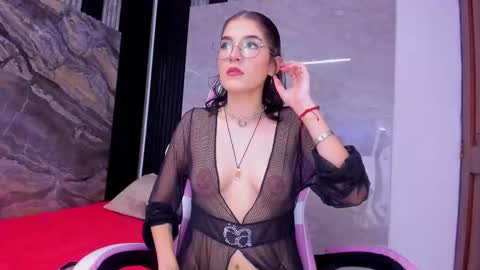 Miss Kim  online show from 10.07.25