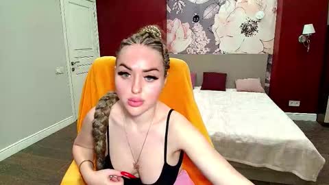 miss_kiten online show from 09.25.25