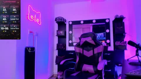 Miss Kittyn online show from 04.05.26