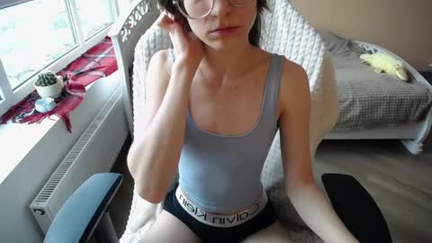 Miss Lina online show from 04.04.26