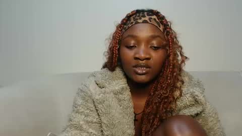 Snapshot of miss_lofti chatting on 11.08.25 Lofti online show from 11.08.25