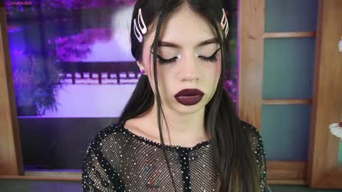 miss_lucyla online show from 12.17.24