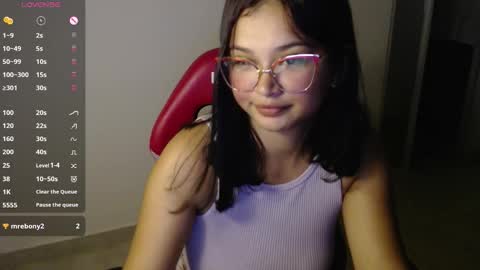 ly independent model online show from 10.03.25