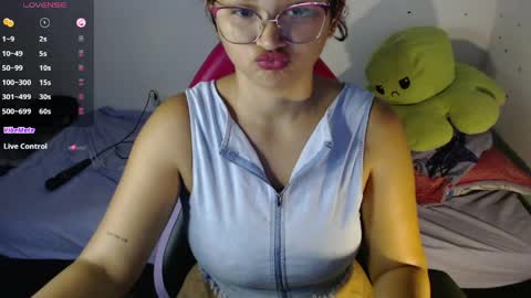 ly independent model online show from 05.17.26