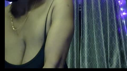 Snapshot of miss_mahi69 chatting on 04.24.26 Mahi online show from 04.24.26
