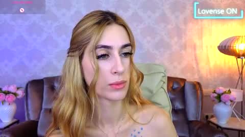 Snapshot of miss_martini chatting on 10.23.25 online show from 10.23.25