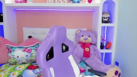 Snapshot of miss_maru chatting on 12.30.24 Maru online show from 12.30.24