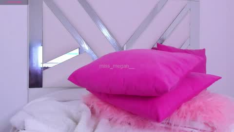 Snapshot of miss_megan__ chatting on 06.03.26 online show from 06.03.26