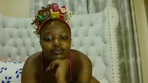 Snapshot of miss_nara chatting on 12.16.24 Eve online show from 12.16.24