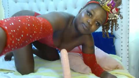 Snapshot of miss_nara chatting on 12.20.24 Eve online show from 12.20.24