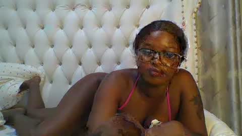 Snapshot of miss_nara chatting on 01.21.25 Eve online show from 01.21.25