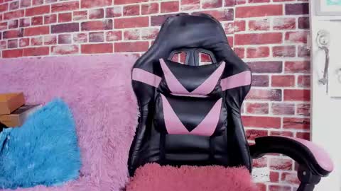 Miss Pecados online show from 06.04.26