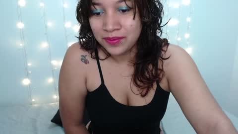 Snapshot of miss_rose1 chatting on 02.01.25 ROS online show from 02.01.25