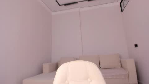 Miss shine  online show from 09.14.25
