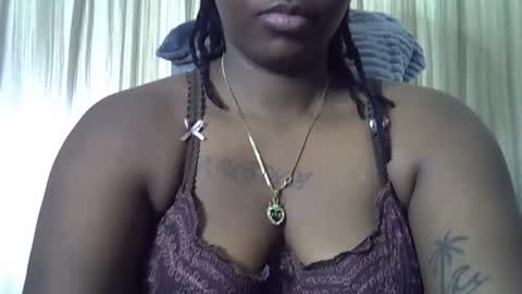 Snapshot of miss_sinphoria chatting on 10.21.25 Miss online show from 10.21.25