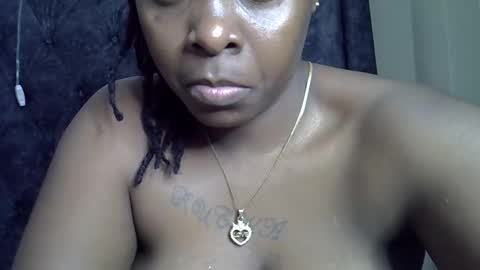 Snapshot of miss_sinphoria chatting on 10.22.25 Miss online show from 10.22.25