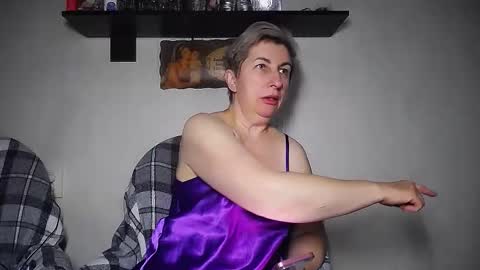 Snapshot of miss_tasha_kom chatting on 10.12.25 miss_tasha_kom online show from 10.12.25