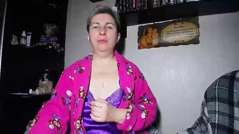 Snapshot of miss_tasha_kom chatting on 10.18.25 miss_tasha_kom online show from 10.18.25