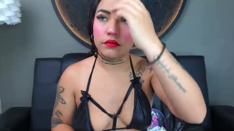 Snapshot of miss_vaiolette chatting on 02.06.26 Vaiolette online show from 02.06.26