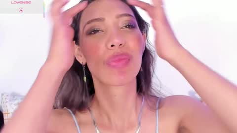 Miss Veronica online show from 03.10.25