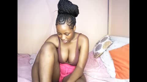 Snapshot of miss_worldfire chatting on 05.25.26 miss_worldfire online show from 05.25.26