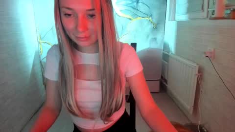 Snapshot of miss_you20 chatting on 12.16.24 miss_you20 online show from 12.16.24