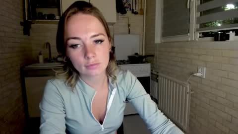 Snapshot of miss_you20 chatting on 09.16.25 miss_you20 online show from 09.16.25