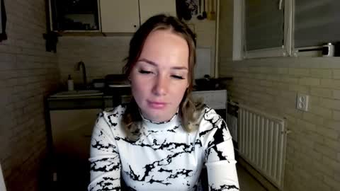 Snapshot of miss_you20 chatting on 10.07.25 miss_you20 online show from 10.07.25