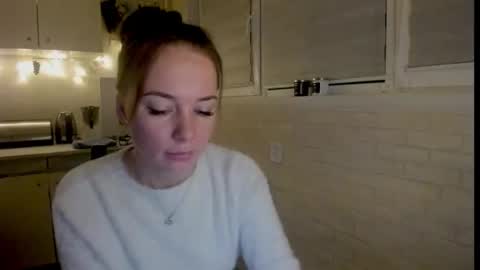 Snapshot of miss_you20 chatting on 10.30.25 miss_you20 online show from 10.30.25