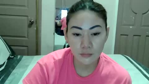 HOT MOMMY ZEPHYR online show from 02.15.26