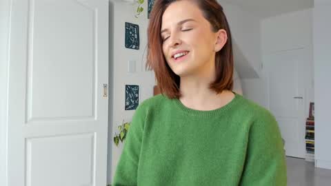 Snapshot of missalexthorn chatting on 02.21.26 Alexandra Thorn online show from 02.21.26