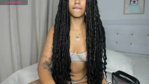 Snapshot of missangeldust chatting on 02.06.25 missangeldust online show from 02.06.25