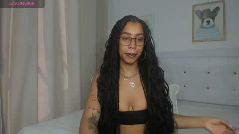 Snapshot of missangeldust chatting on 02.20.25 missangeldust online show from 02.20.25