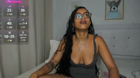 Snapshot of missangeldust chatting on 02.21.25 missangeldust online show from 02.21.25
