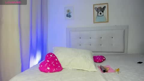 Snapshot of missangeldust chatting on 02.26.25 missangeldust online show from 02.26.25