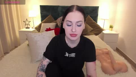 Angelina online show from 01.16.25