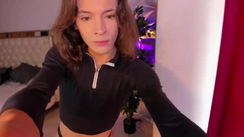 Snapshot of missarii28 chatting on 11.12.25 Mis Ari online show from 11.12.25