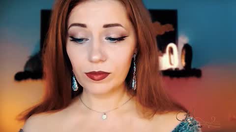 The divine Beverly online show from 11.29.25