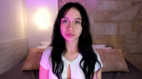 Miss Bombom online show from 10.05.25