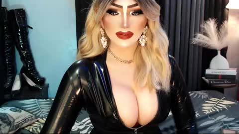 Snapshot of misschannel4sub chatting on 09.29.25 PRIESTESS CHANNEL online show from 09.29.25