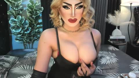 Snapshot of misschannel4sub chatting on 10.26.25 PRIESTESS CHANNEL online show from 10.26.25