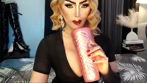 Snapshot of misschannel4sub chatting on 10.29.25 PRIESTESS CHANNEL online show from 10.29.25