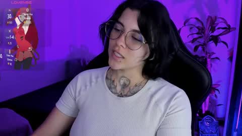 Missy Charlottte.  Hey remember to give me a thumbs up ty online show from 10.18.25