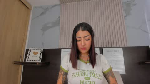 misscheelsee_as online show from 12.23.24