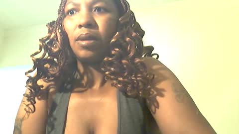 Snapshot of missdesirexx chatting on 07.22.26 fiona online show from 07.22.26