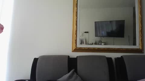 melodie  online show from 01.30.25