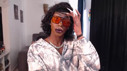 Emilie Diaz online show from 02.27.26