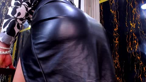 Snapshot of missescarleth chatting on 01.09.25 Escarlet online show from 01.09.25